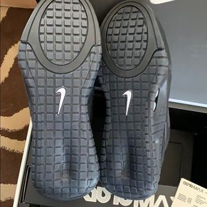 Nike Adapt Automax Triple Black